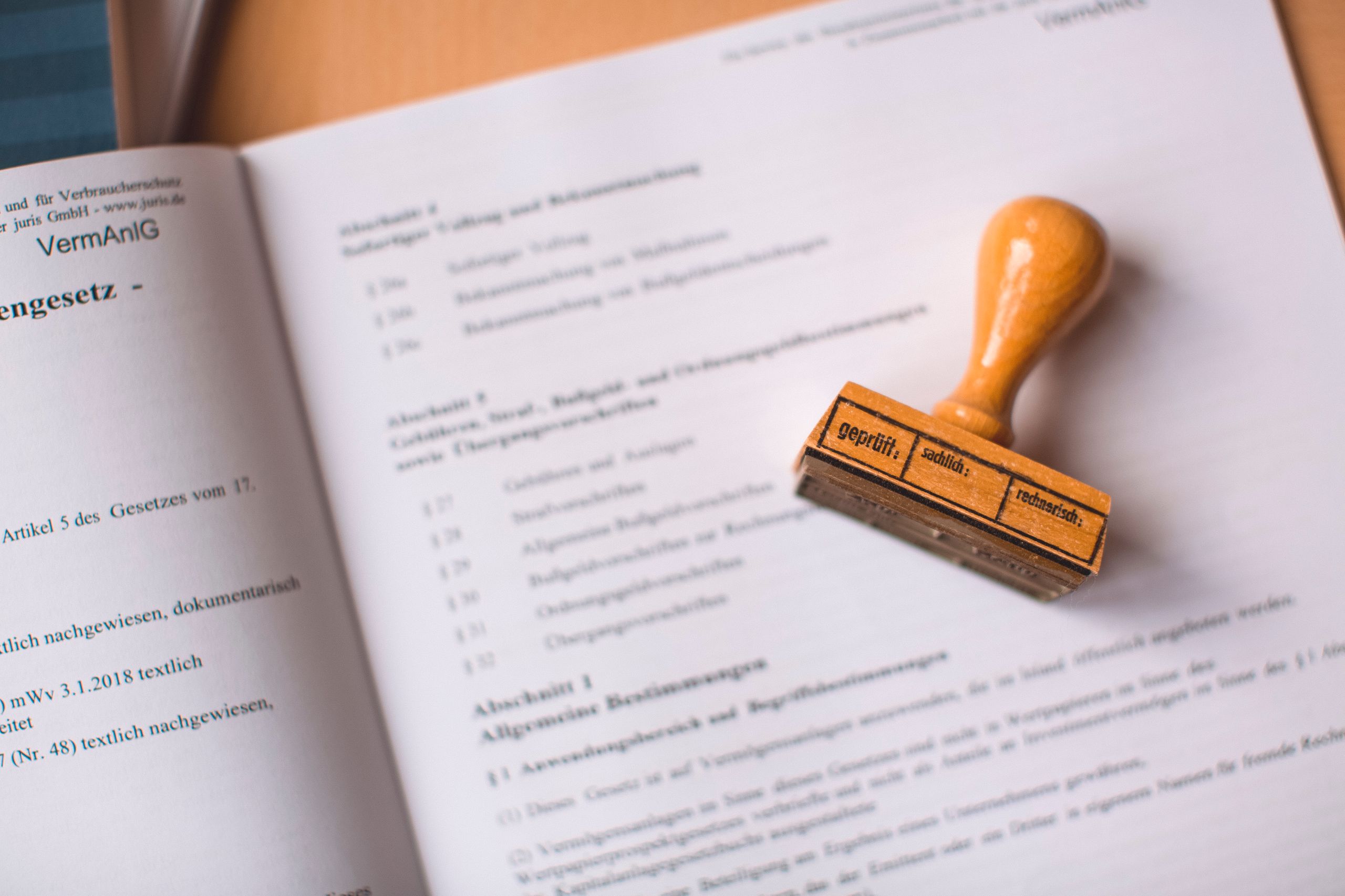 Mobile notary appointment calendar, clock, and notarization documents representing flexible scheduling in Scottsdale Arizona